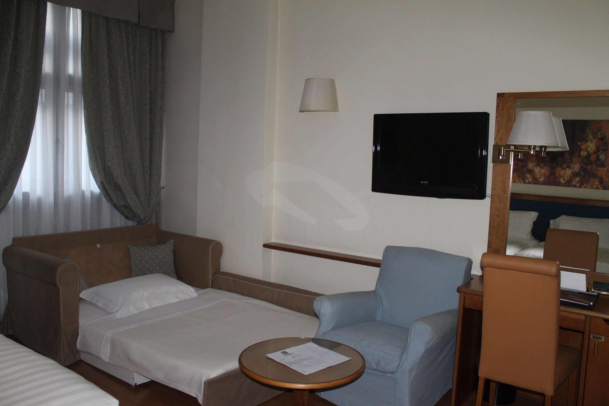 Hotel Ih Milano Eur - Trezzano sul Naviglio