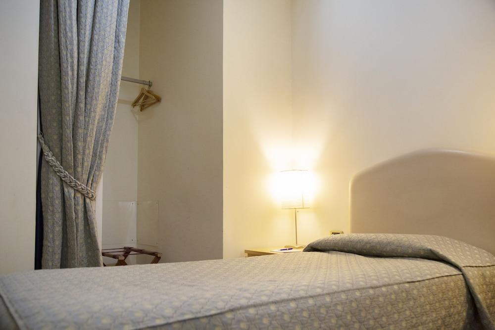 Ih Milano Eur - 4* Trezzano sul Naviglio