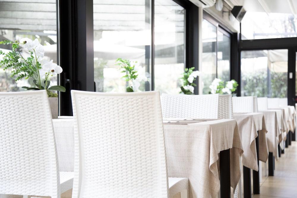 Hotel Ih Milano Eur - 4*