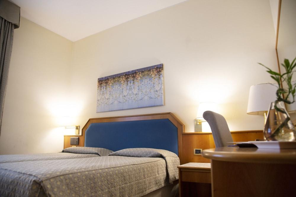 Ih Milano Eur - Hotel 4*